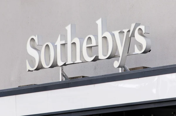 Sign over the entrance of the Sotheby's office in Zurich — Stock Photo, Image