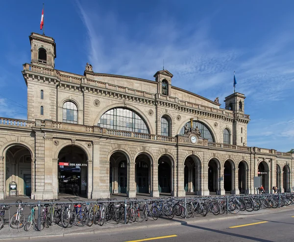 Zurich Main Railway stationsbyggnad — Stockfoto