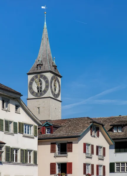 Věž na kostel svatého Petra v Curychu — Stock fotografie