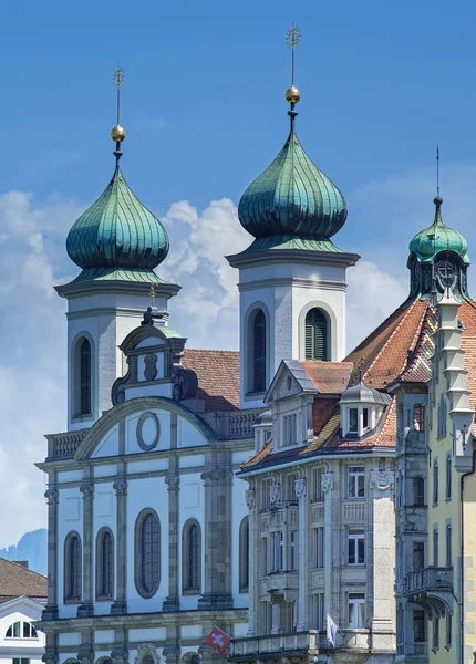 Vista en Lucerna con las torres de la Iglesia Jesuita —  Fotos de Stock
