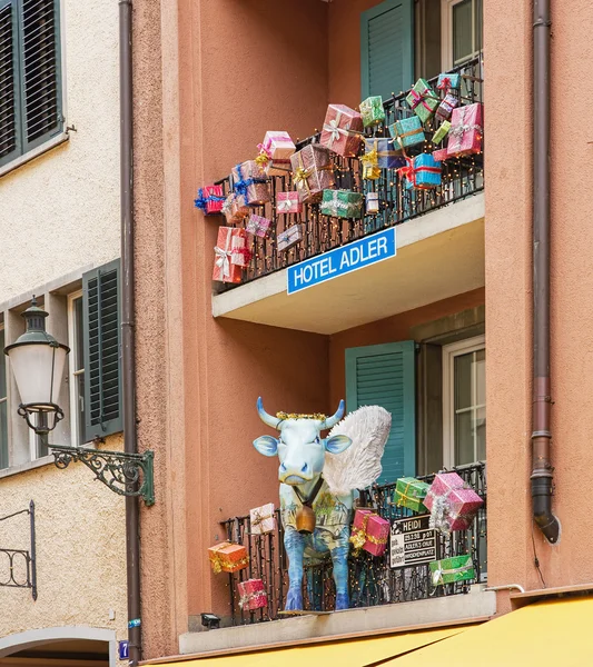 Balconi dell'Hotel Adler con decorazioni natalizie — Foto Stock