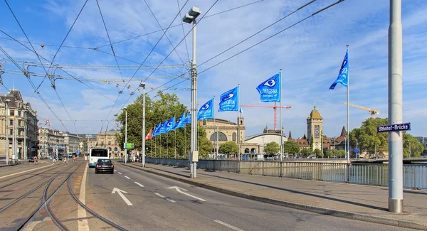 Puente Bahnhofbrucke en Zurich —  Fotos de Stock