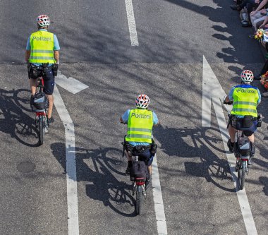 Zürih, İsviçre bisiklet sürme polis