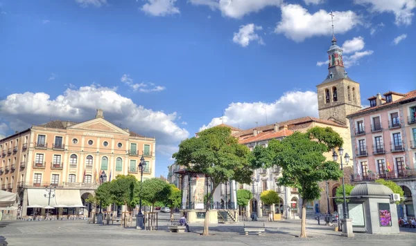 Praça central na Cidade Velha de Segóvia, Espanha — Fotografia de Stock
