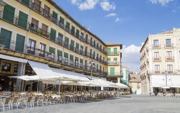 Praça central na Cidade Velha de Segóvia, Espanha — Fotografia de Stock