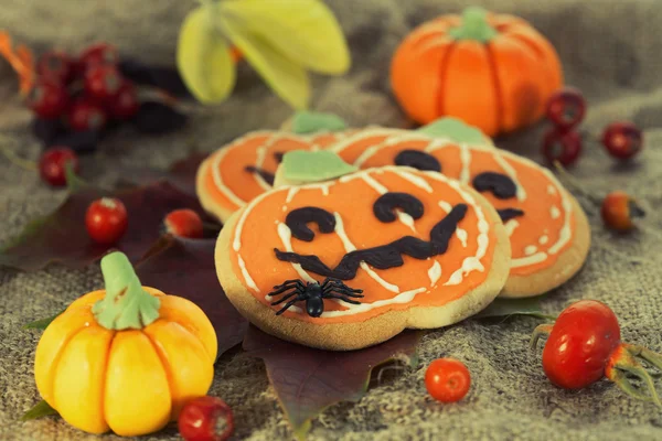 Halloween decor pumpkin cookies — Stock Photo, Image