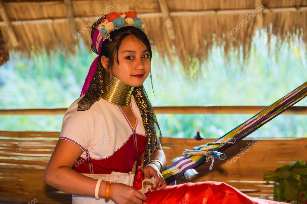 Chiang Rai Thailand January 2015 Karen Tribal Girl Near Mae Hong Son Thailand Chiang Rai Padaung Long Neck Hill Tribe Village Refugee Community Chiang Rai Thailand January 2015 Karen Tribal Girl Near Mae Hong Son Thailand Chiang Rai Padaung Long Neck Hill Tribe Village Refugee Community