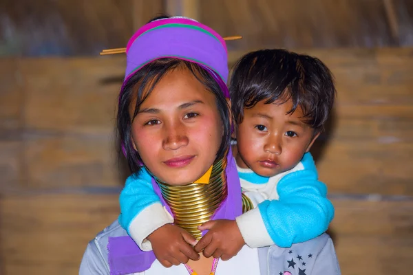 Karen tribal woman with her son — Stock Photo, Image