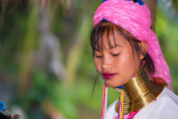 Karen kabile kız — Stok fotoğraf