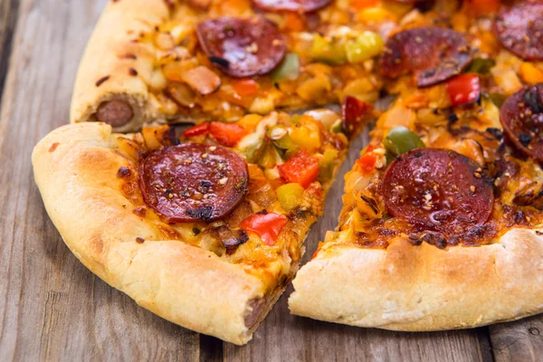 Delicious baked salami pizza — Stock Photo, Image