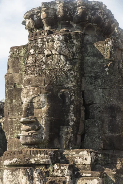 Stone face of king Jayavarman VII — Stock Photo, Image