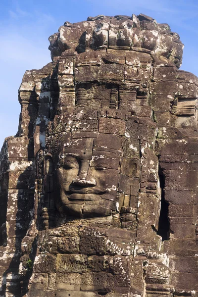 Kamienna twarz król Dżajawarman VII — Zdjęcie stockowe