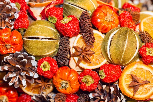 Frutas secas aromáticas tradicionales de Navidad — Foto de Stock