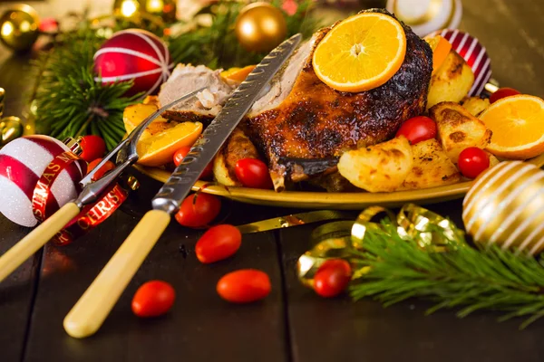 Anatra al forno di Natale — Foto Stock