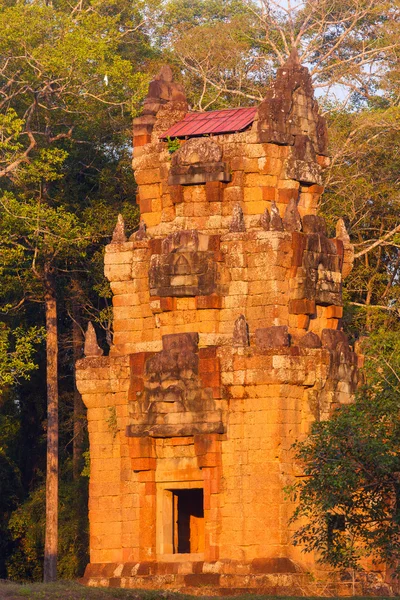 Kuzey Khleang Angkor Thom karmaşık kuleleri — Stok fotoğraf