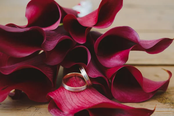 Anillos de boda —  Fotos de Stock