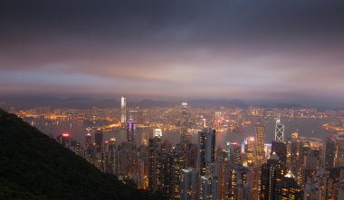 Victoria Peak şehirden Hong Kong gece görünümü