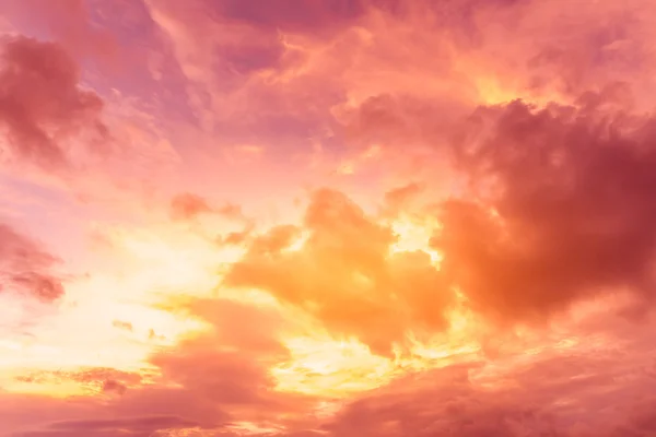 Günbatımı parlak gökyüzü arka plan — Stok fotoğraf