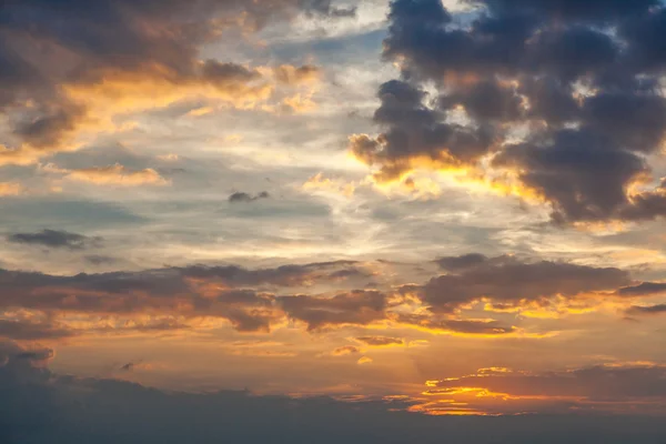 Luminoso tramonto cielo sfondo — Foto Stock