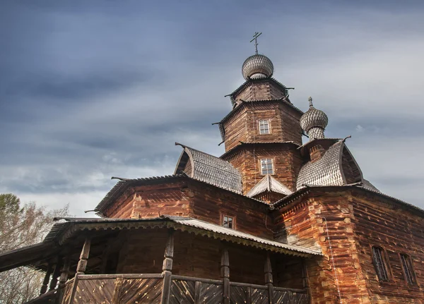 俄罗斯的木结构建筑的一个样本。苏兹达尔寺博物馆 — 图库照片