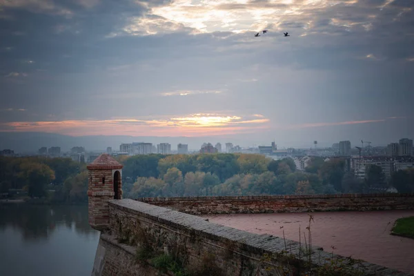 Bela Paisagem Urbana Vista Cidade Danúbio Novi Sad Detalhes Fortaleza — Fotografia de Stock