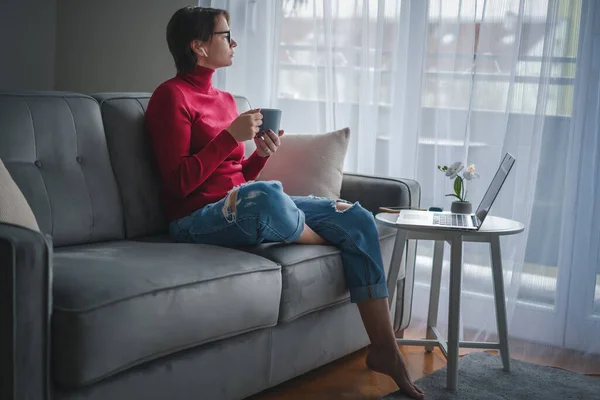 Adult Woman Working Home Online Phone Laptop Cup Coffee Her — Stock Photo, Image