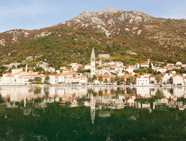 Perast, Kotorski záliv, Černá Hora, Jaderské moře. — Stock fotografie