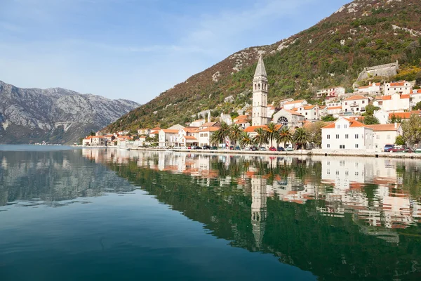 Perast, Kotorski záliv, Černá Hora, Jaderské moře. — Stock fotografie