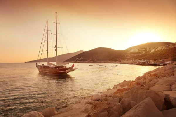 大きな帆船と美しい海の風景 — ストック写真