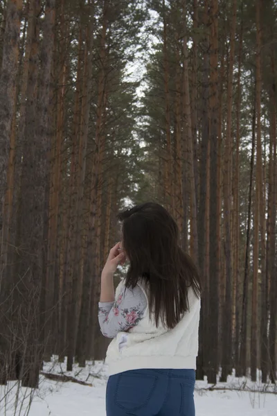 Un étudiant en promenade dans la ville — Photo