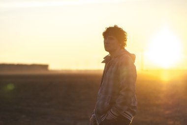 yolculuk bir genç adam