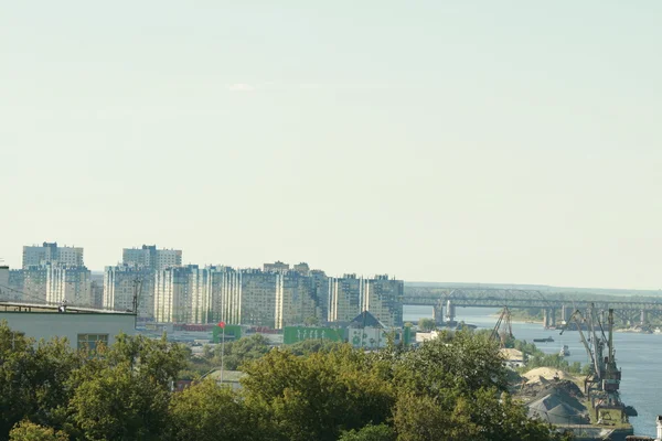 Oka Nehri üzerinde şehir