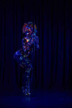 seksi kadın striptiz dans