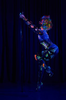 seksi kadın striptiz dans