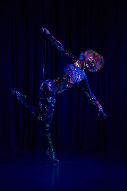 seksi kadın striptiz dans