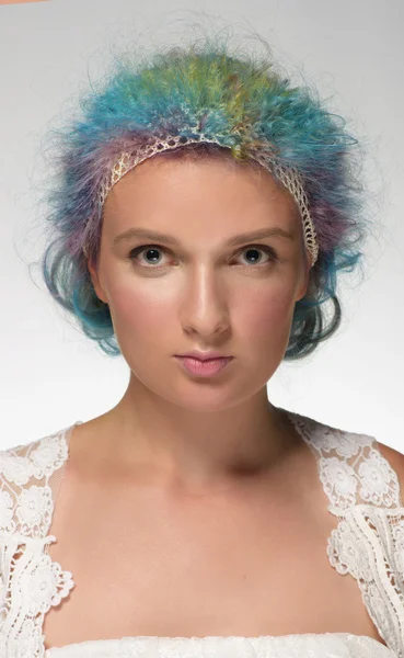 Menina com coloração de cabelo profissional — Fotografia de Stock