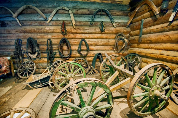 Equipamento de cavalo de madeira velho — Fotografia de Stock