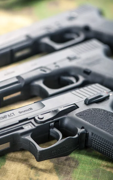 Set of different guns — Stock Photo, Image