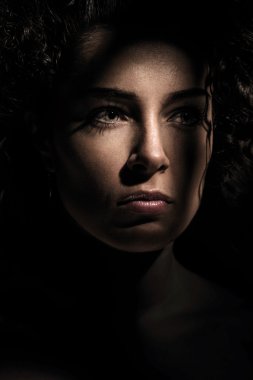 Genç güzel kadın.