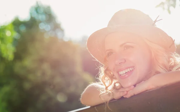 Blond woman in summer nature — Stock Photo, Image