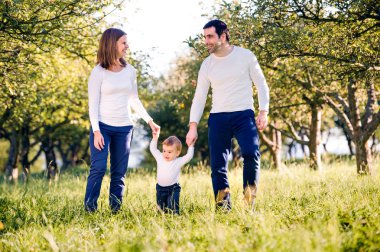 Anne oğluyla ilk adımlar