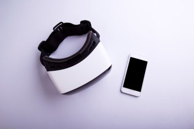 Sanal gerçeklik gözlükleri ve smartphone