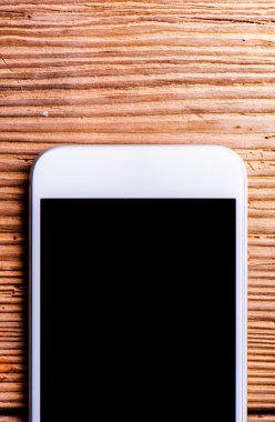 Eski ofis masasında Smartphone