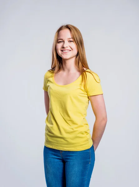 Schöne Teenager-Mädchen — Stockfoto