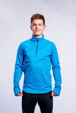 Mavili oğlanın kazak spor 