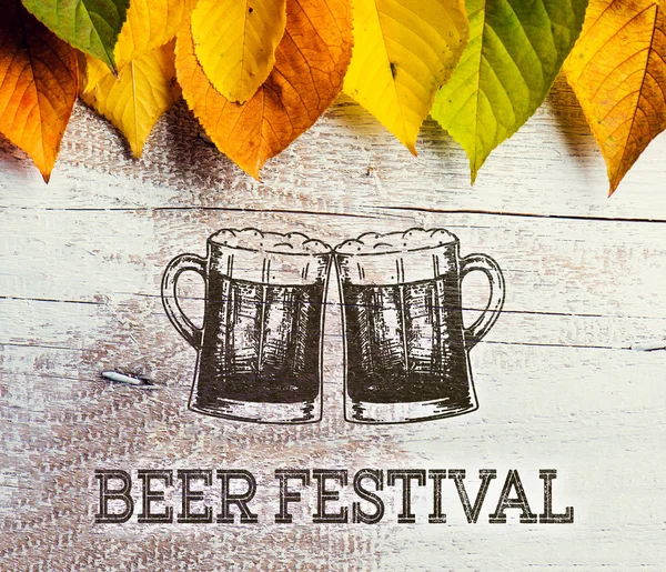 Beer festival sign with beer mugs and colorful leaves — Stock Photo, Image