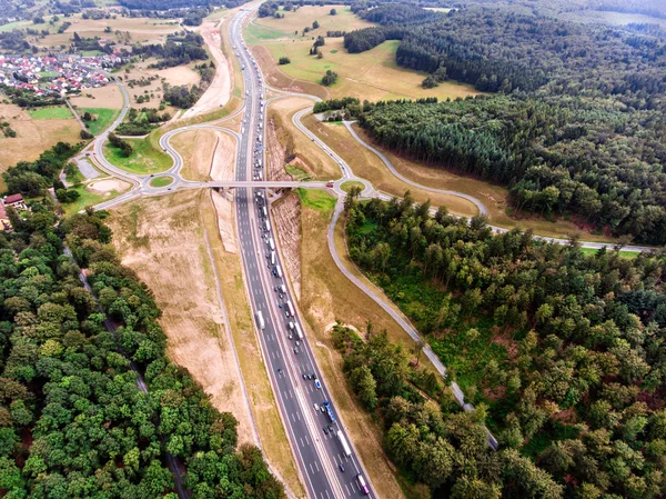 Vista aérea da junção rodoviária, floresta verde, Países Baixos — Fotografia de Stock