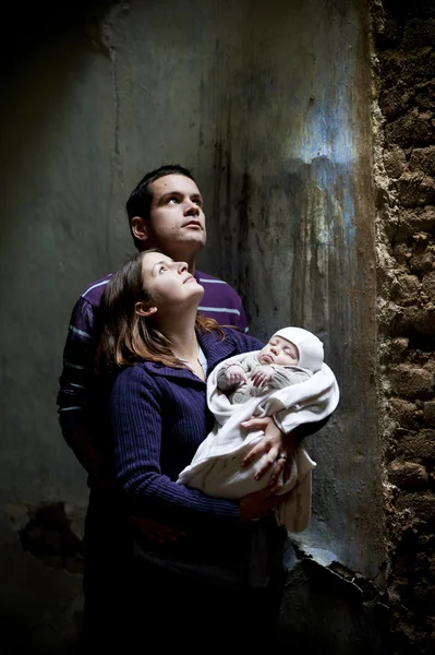 Rodiče s dítětem v domě — Stock fotografie