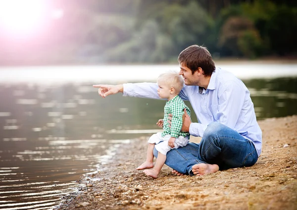 Vater verbringt Zeit miteinander — Stockfoto