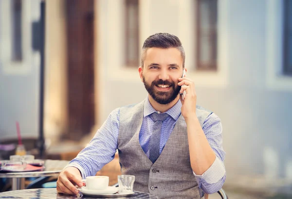Businessman calling by mobile phone — Stock Photo, Image